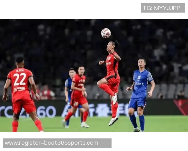 运动最新数据广州足球队比赛经验引发热议球迷对战术和表现的争议不断升级 运动最新数据广州足球队比赛经验引发热议球迷对战术和表现的争议不断升级